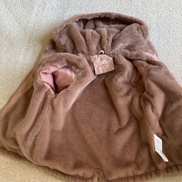 Zara kids water repellent rain jacket size 3-4years color pink - Picture 6 of 6